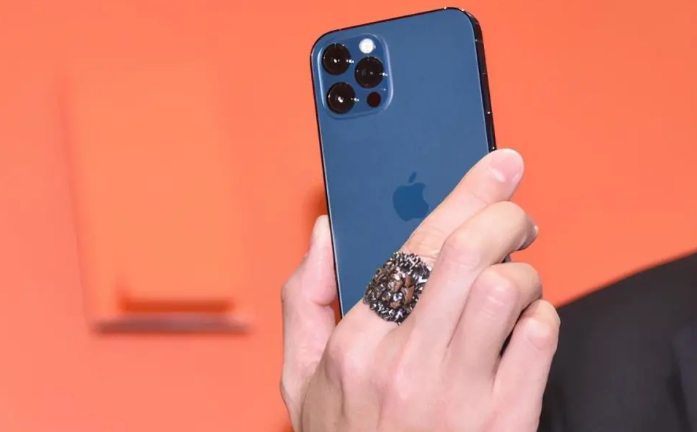兰陵苹果手机维修分享iPhone12系列重启方法教程 